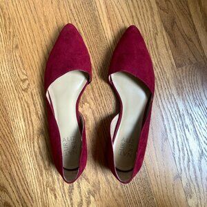 Naturalizer Pointed Toe Cut Out Maroon Flats